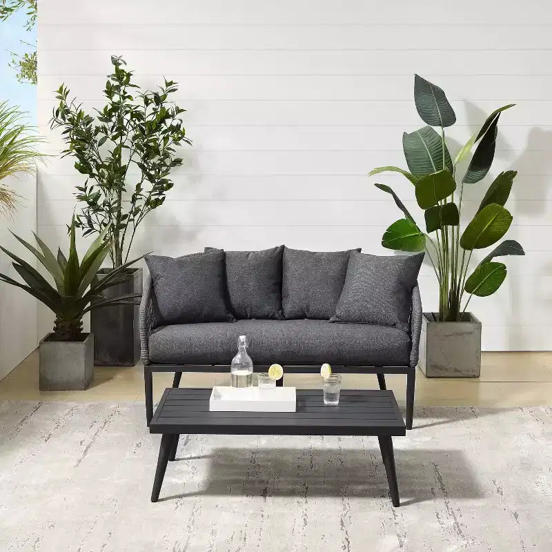 Ensemble de conversation extérieur Dover 2 pièces en corde avec causeuse et table basse - Charbon/Noir mat - Crosley : Cadre en acier, résistant aux UV