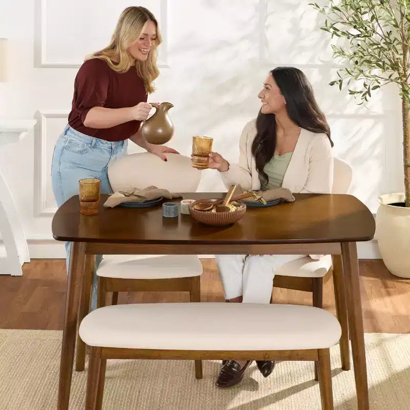 Ensemble de salle à manger moderne du milieu du siècle Best Choice Products, 4 pièces, rembourré, en bois, avec 2 chaises et un banc - Noyer/Crème