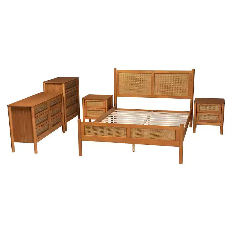 Ensemble de chambre à coucher Japandi 5 pièces Baxton Studio Jenn en bois brun doré, taille grand lit, avec rotin au fini vieilli