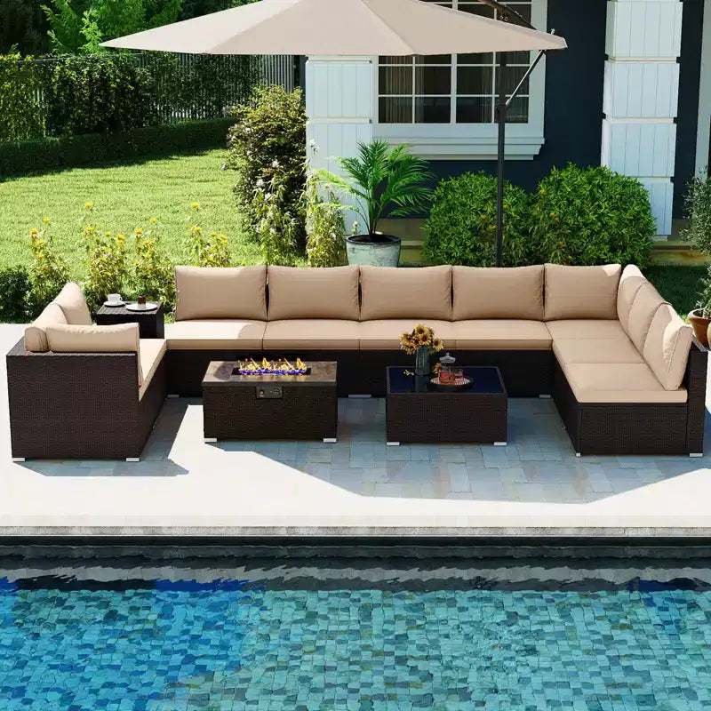 Costway Ensemble de Canapé Sectionnel de Patio 12 Pièces en Osier avec Table Foyer au Propane de 32 Pouces et Support de Réservoir Noir/Marron/Bleu Marine