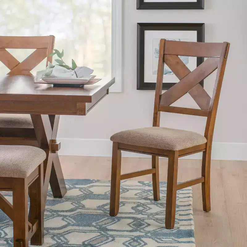 Ensemble de salle à manger Jackson 7 pièces avec chaises à dossier en X et table extensible, couleur noisette foncée - Powell
