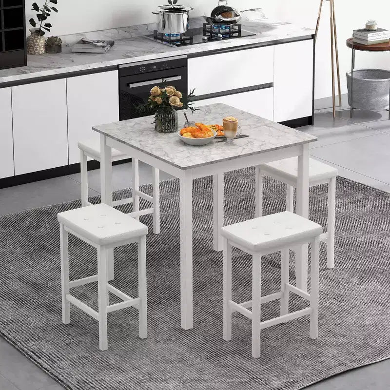 Costway Ensemble de Table de Bar 5 Pièces, Table à Manger Carrée et 4 Tabourets de Bar Rembourrés en Cuir PVC Marron/Blanc