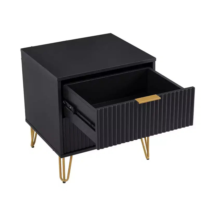 Ensemble 3 pièces Manhattan Comfort Dumbo comprenant une commode à 5 tiroirs, une commode à 6 tiroirs et une table de chevet