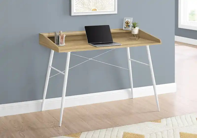 47,25 Bureau avec petite huche