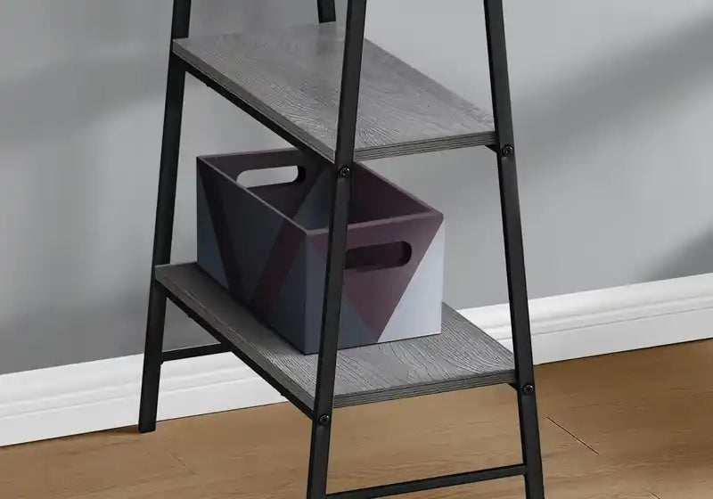 47.25 Bureau avec pieds tréteaux