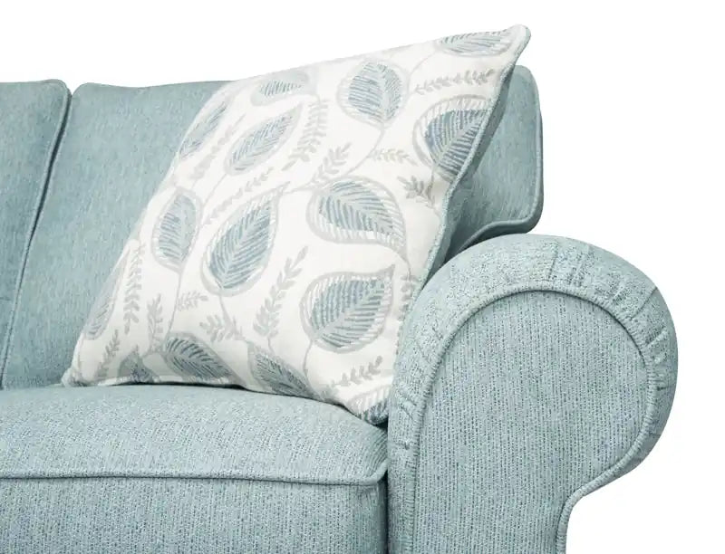 Causeuse en chenille faite au Canada 64 po avec bras roulés et coussins décoratifs – beige écru