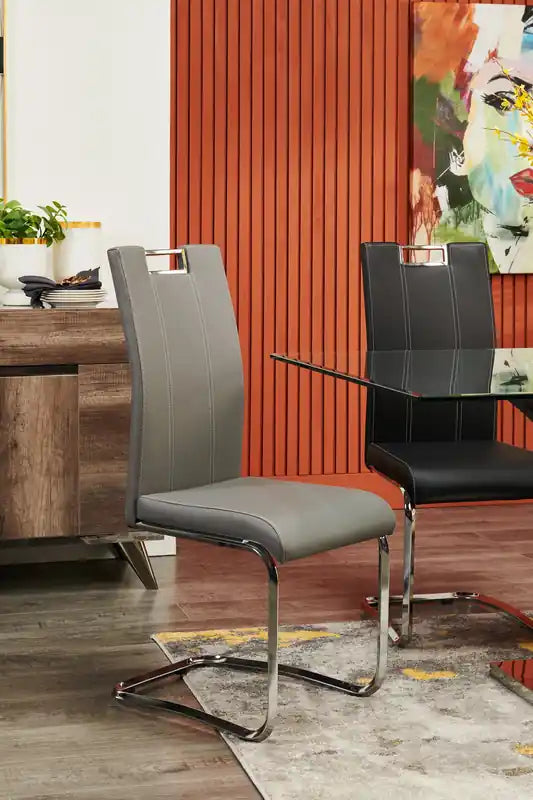 Chaise de salle à manger en similicuir